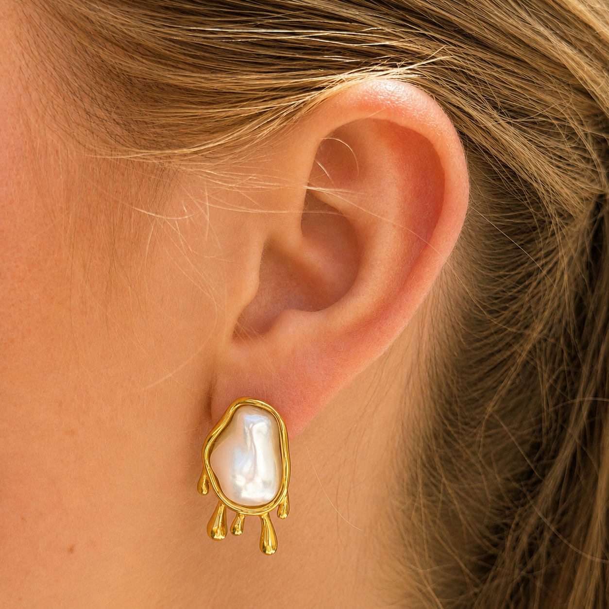 Meltia Earrings