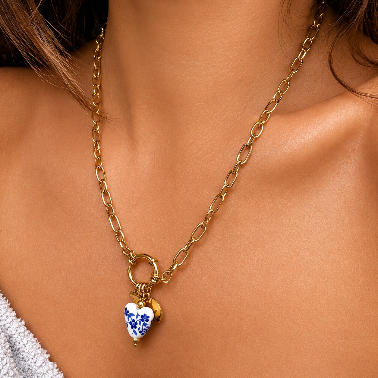 Luvia Necklace