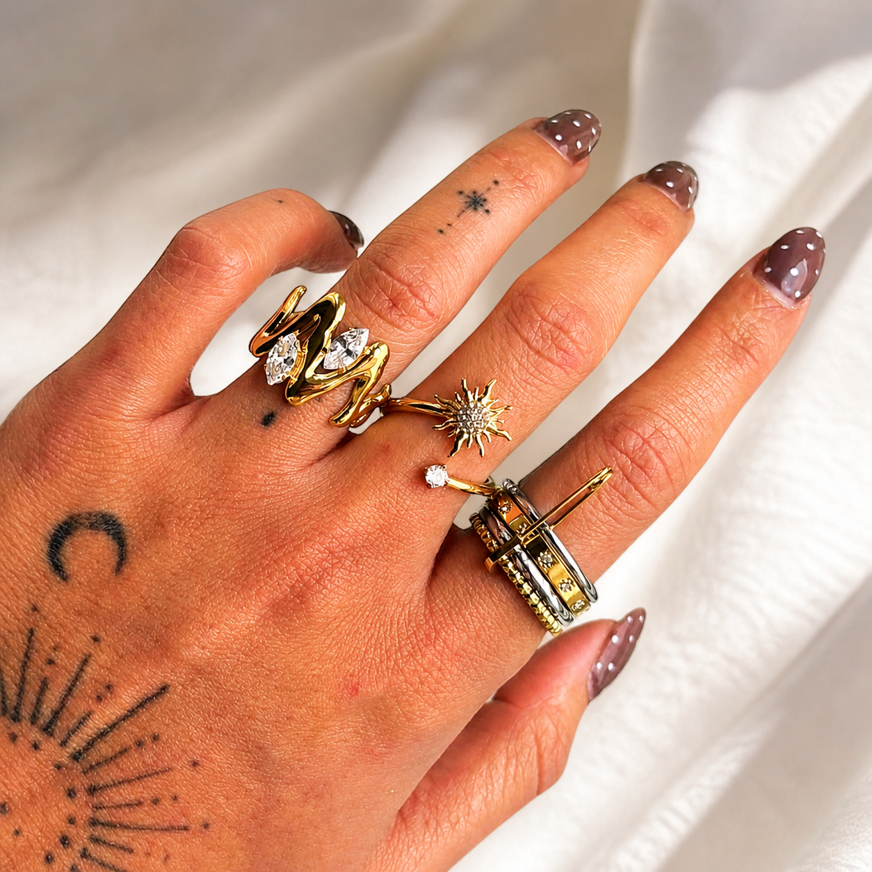 Twirl Ring (Adjustable)